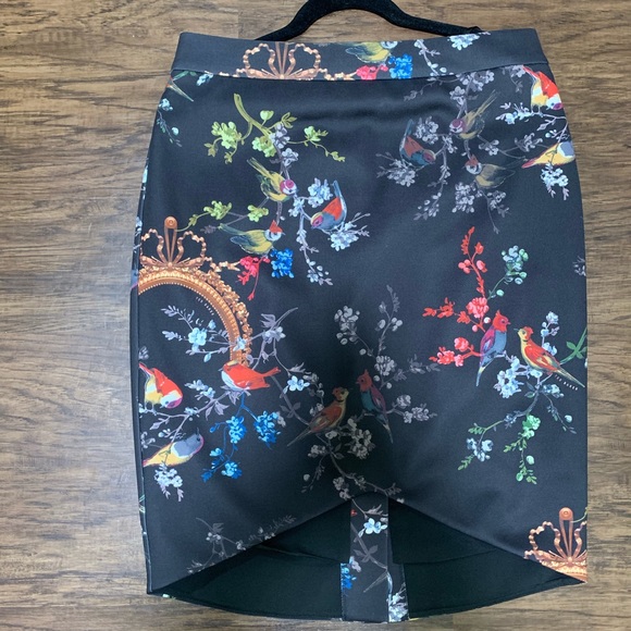 Ted Baker London Beautiful high /low pencil skirt